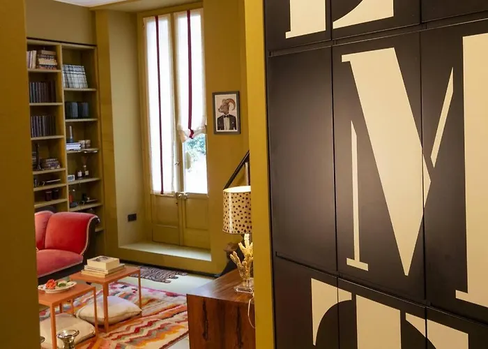 Luxury Bohemian With Private Garden In Apartament Mediolan