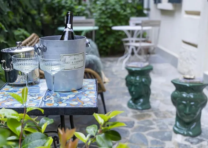 Luxury Bohemian With Private Garden In *