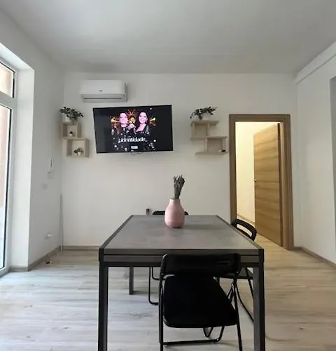 Apt. N. 2 Milán