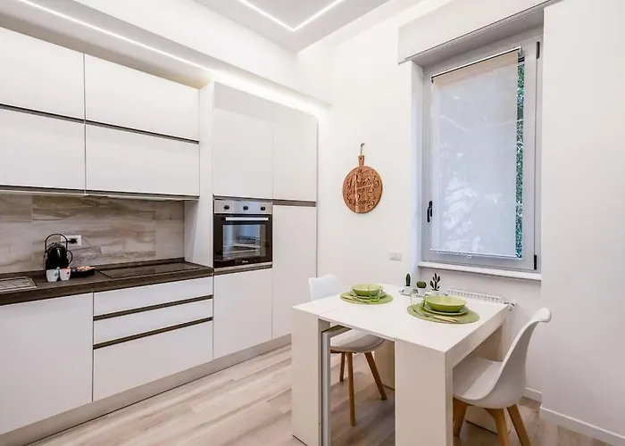 Linate Airport Elegant Suite,tram 1 Minute Away Apartmán *