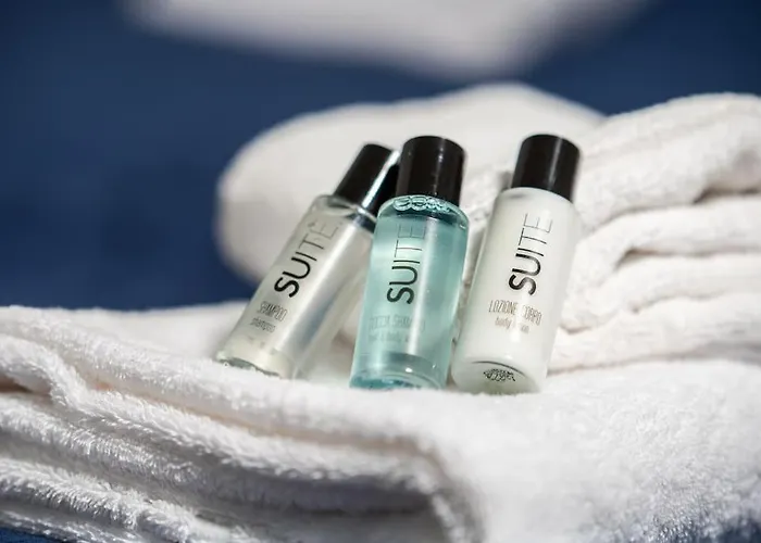 Linate Airport Elegant Suite,tram 1 Minute Away *