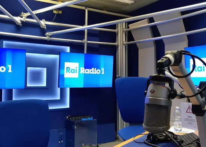 Linate Airport Elegant Suite,tram 1 Minute Away Apartmán