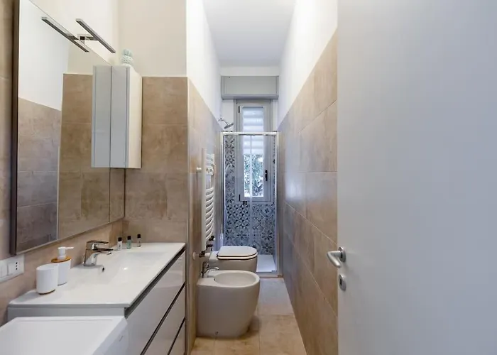 Linate Airport Elegant Suite,tram 1 Minute Away *