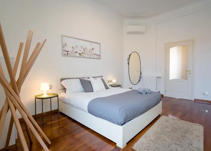 Cinque Vie Floor - Center Lejlighed Milano