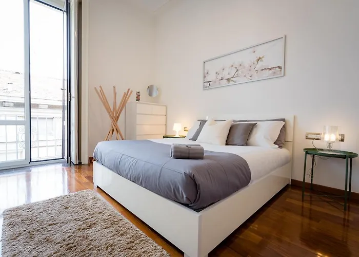 Cinque Vie Floor - Center Lejlighed Milano