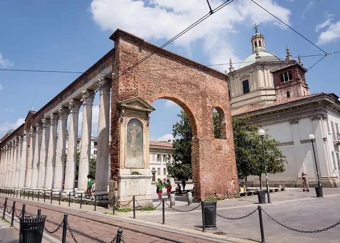 Cinque Vie Floor - Center アパート