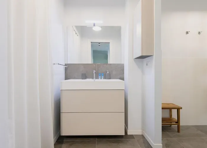 Easylife - - Ca Granda 44 - Niguarda * Milão
