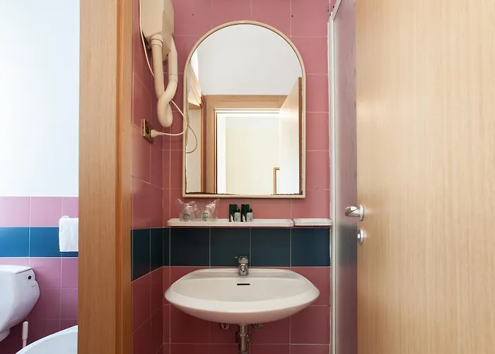 レジデンス レポンティーナ 4*