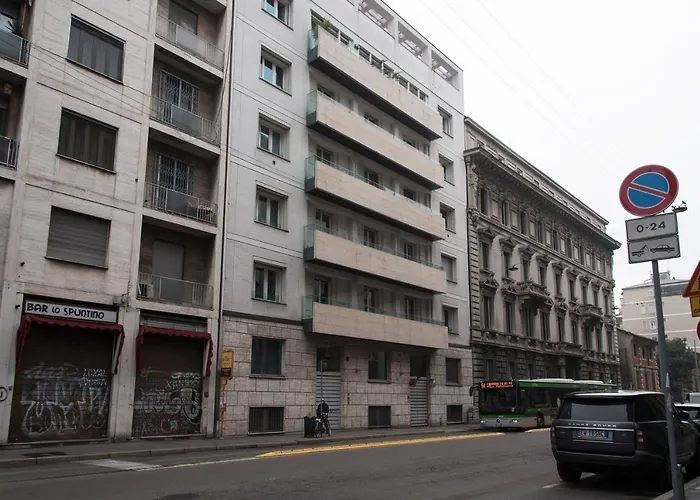 Lägenhet St.ambrogio 2bd New