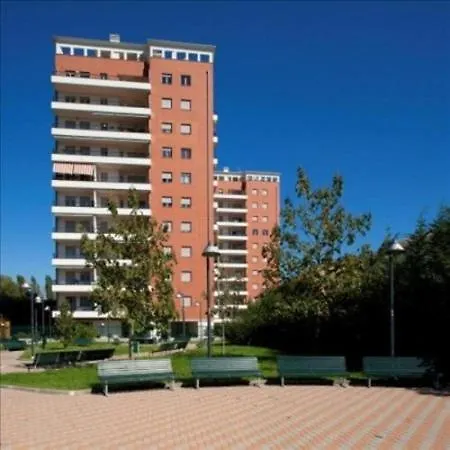 - Doppia Con Bagno Privato In Stupendo Attico Con Vista Mozzafiato B&B