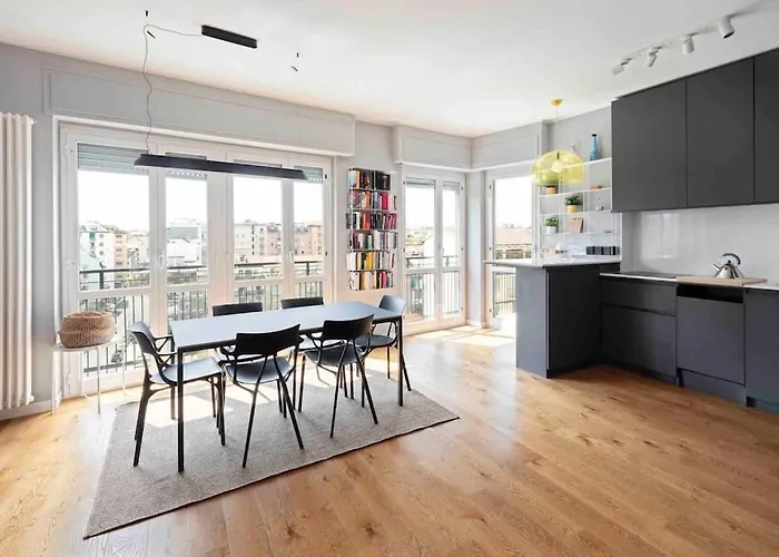 Grazioso E Spazioso In Forlanini Milaan