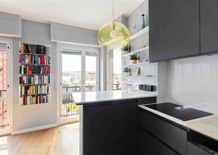 Grazioso E Spazioso In Forlanini Milaan