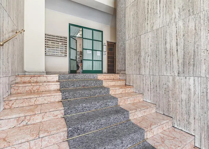 Easylife - - Melchiorre Gioia 30 - * Milán