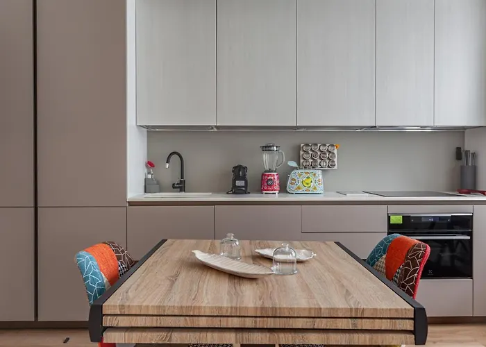 Easylife - - Melchiorre Gioia 30 - Milan