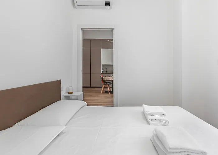 Easylife - - Melchiorre Gioia 30 - Apartment *