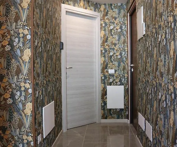 Gambara Guests House Pensión