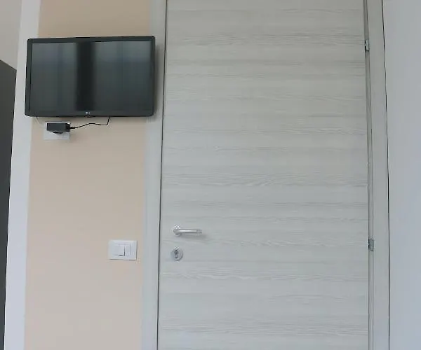 Gambara Guests House 3*