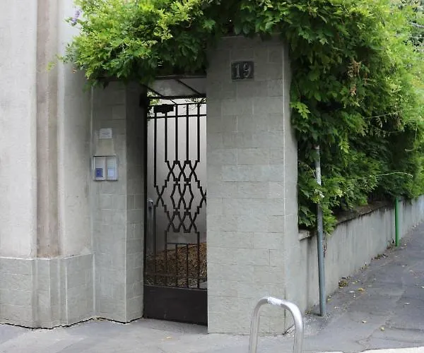 Gambara Guests House 3* Milano