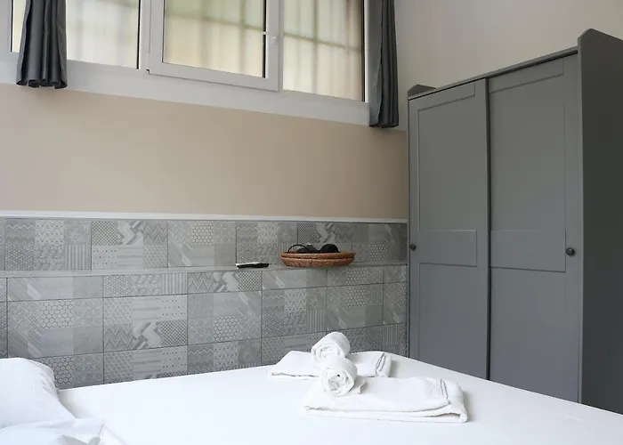 Gambara Guests House 3*