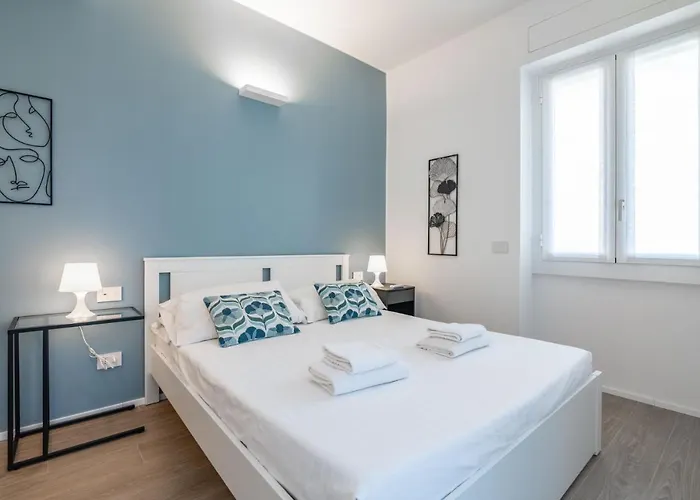 Easylife - Milano- Privata Angera 10s - *