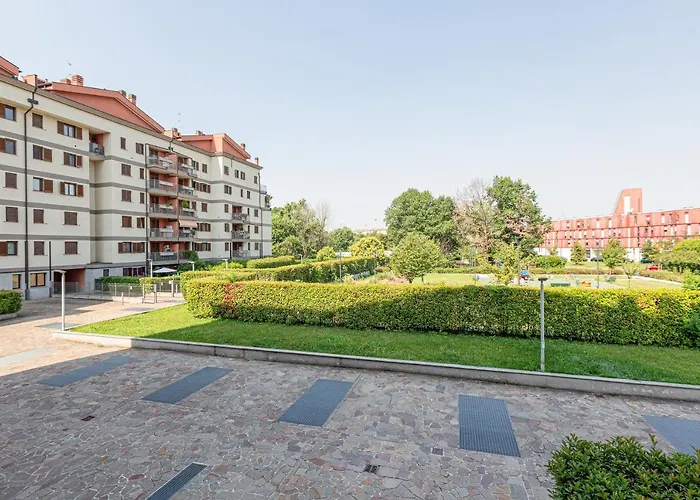 Guesthost - With Balcony Nearby M3 Subway Yellow Line Apartment *