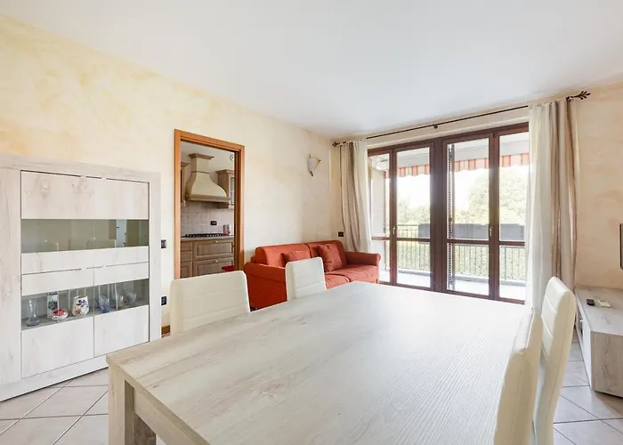 Guesthost - With Balcony Nearby M3 Subway Yellow Line