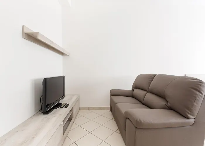 Ripamonti Budget With Small Balcony 公寓 米兰