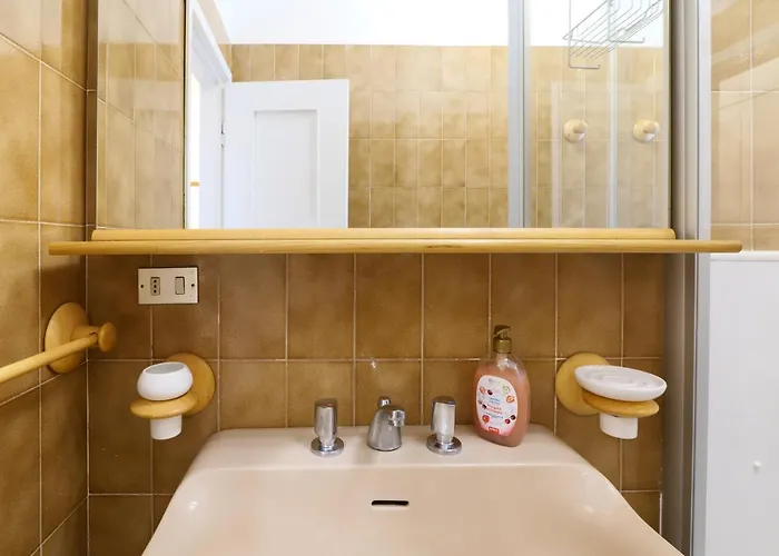 Primopiano - Savona B Apartamento *