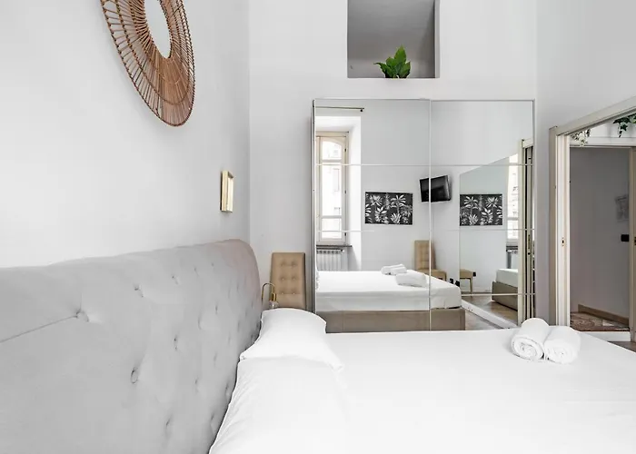 Isola And Garibaldi District Lovely * Milán