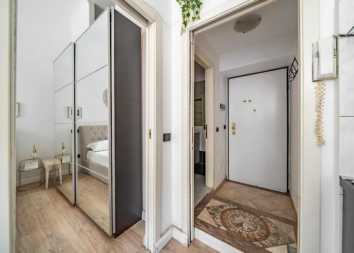 Isola And Garibaldi District Lovely Apartmán