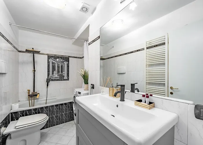 Isola And Garibaldi District Lovely Milán