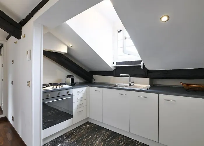 Elegant P.venezia Attic شقة ميلان