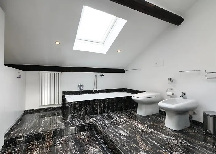 Apartment Elegant P.venezia Attic *