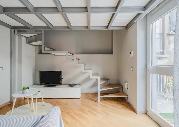 아파트 Guesthost - Amazing Loft - 350 M Far From Dateo Station 밀라노