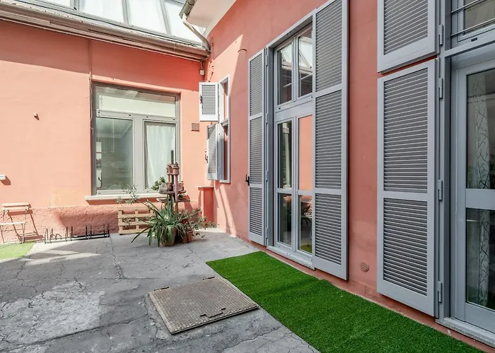 아파트 Guesthost - Amazing Loft - 350 M Far From Dateo Station 밀라노