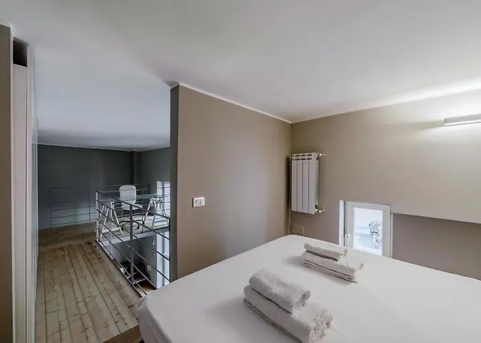 Guesthost - Amazing Loft - 350 M Far From Dateo Station 밀라노