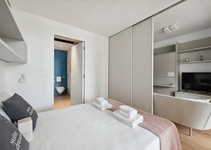 Apartamento Limehome Via Stresa Milão
