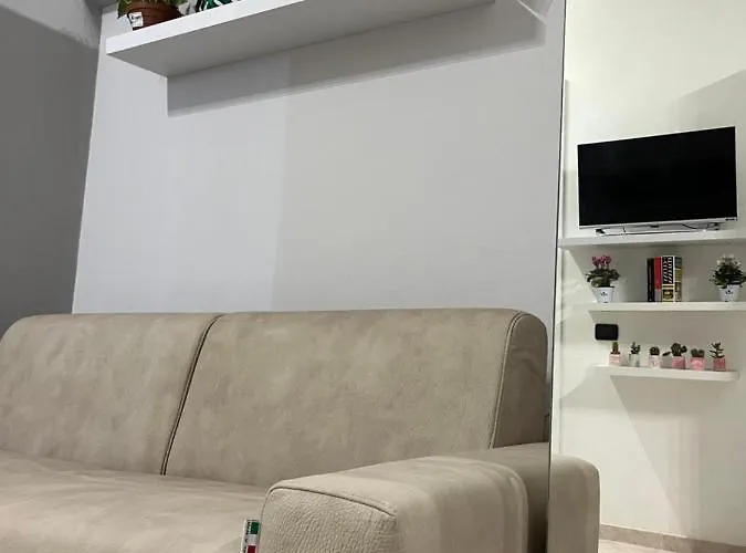 Apartman * Maciachini * *