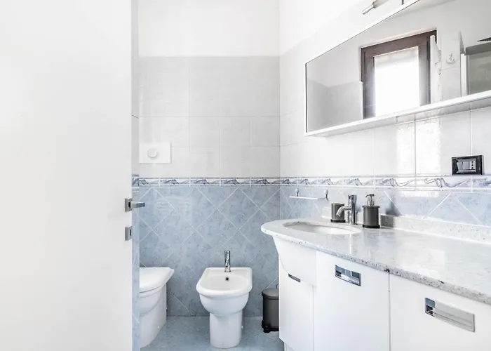 - Bocconi E Navigli - Spacious 3br 95 M - Free Parking * Milano