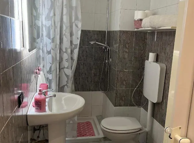 * Maciachini * Apartman *