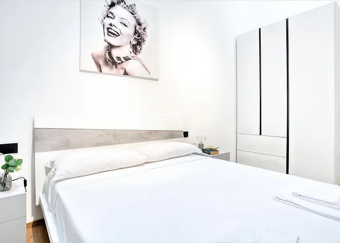 Hostmate - - Pastrengo - Isola * Mediolan