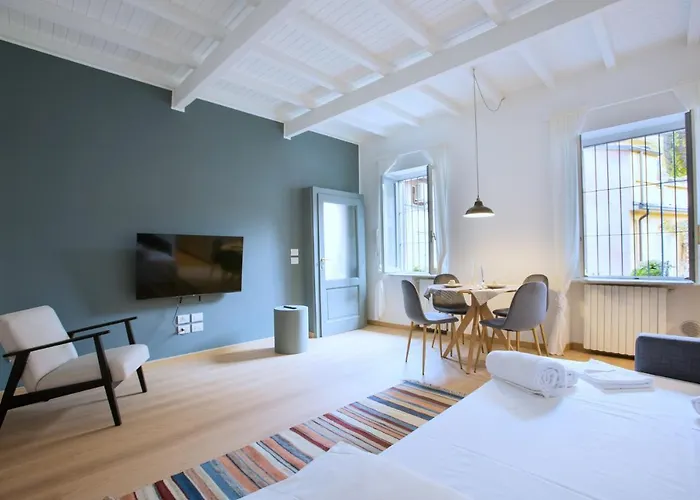 Easylife - - Lanzone 39 - Sant'ambrogio *