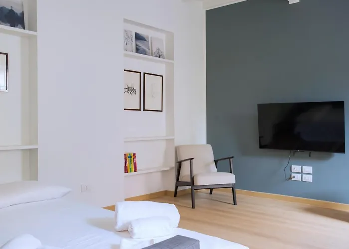 Easylife - - Lanzone 39 - Sant'ambrogio * Milano