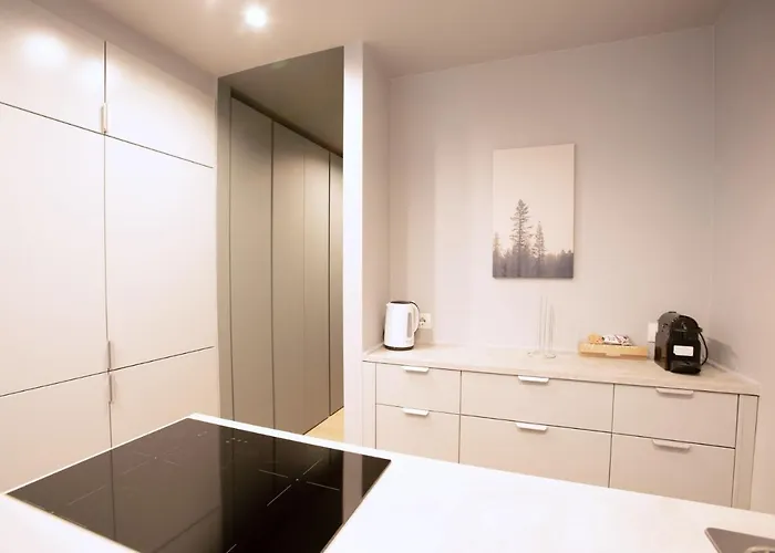 Easylife - - Lanzone 39 - Sant'ambrogio *