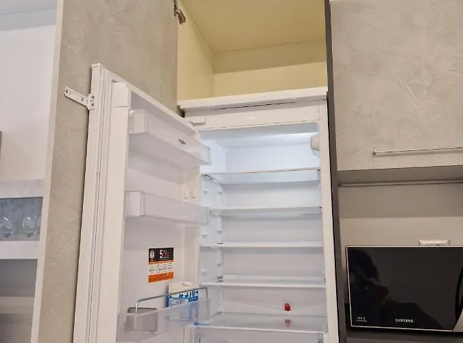 N&ghomesweethome Gogh Elegante E Confortevole * מילאנו