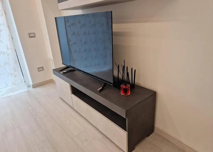 N&ghomesweethome Gogh Elegante E Confortevole * מילאנו