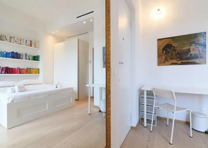 Contempora - 2-beds, 2 Baths With Balcony - Guastalla *