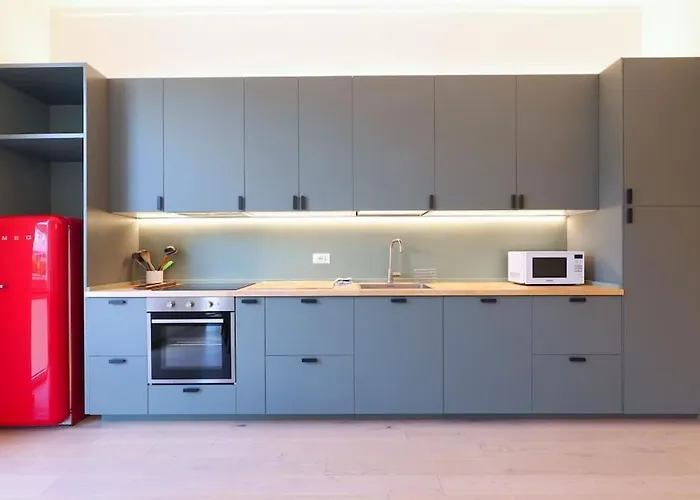 Apartment Contempora - 2-beds, 2 Baths With Balcony - Guastalla *