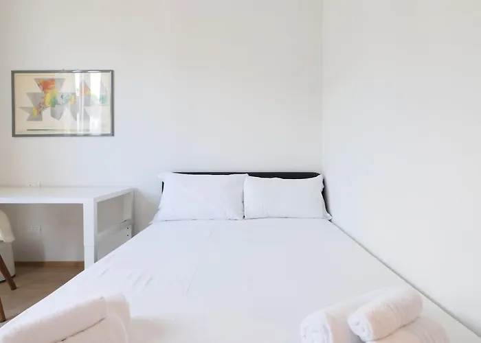 Contempora - 2-beds, 2 Baths With Balcony - Guastalla Milán