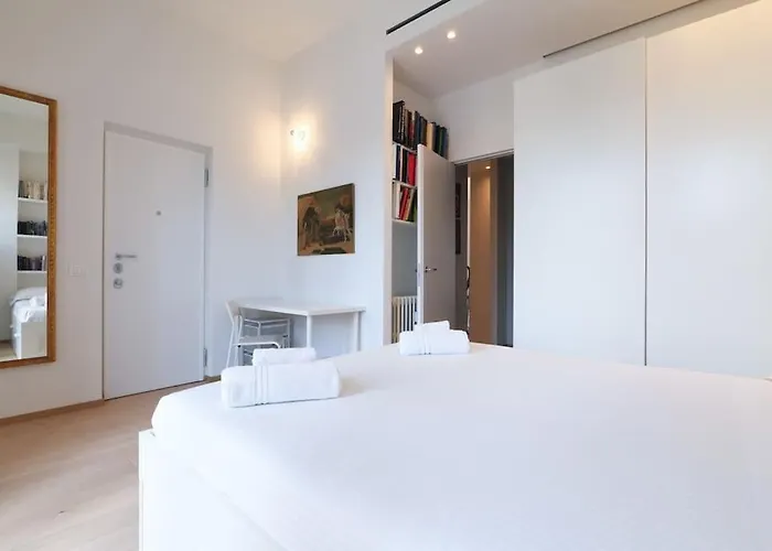 Apartmán Contempora - 2-beds, 2 Baths With Balcony - Guastalla